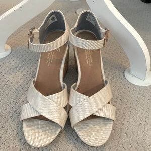 Tom’s Wedge sandals Size 7